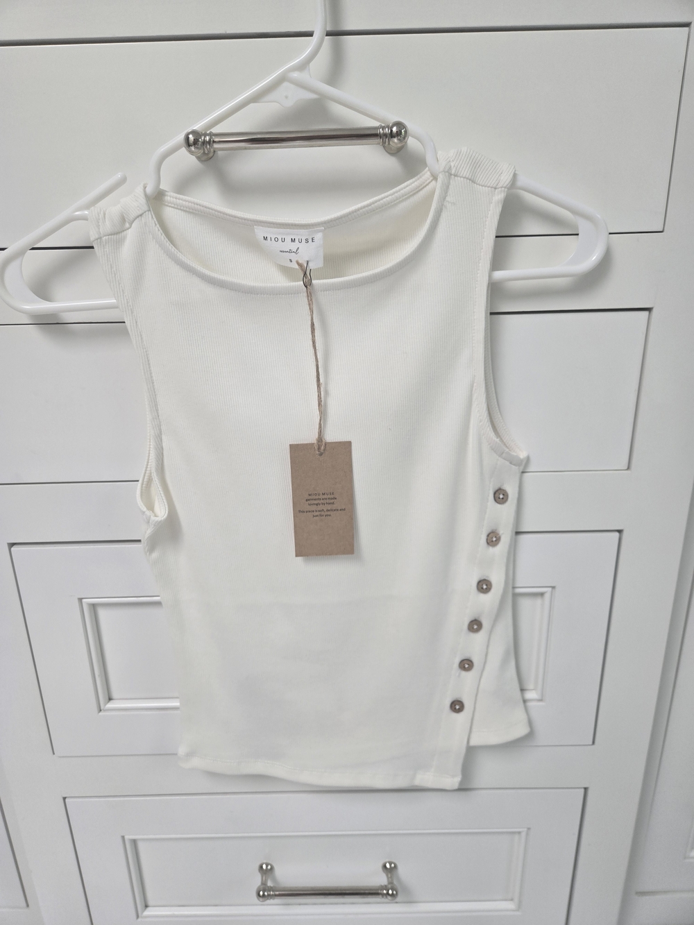 Sleeveless Button-Side Rib Tank Top - Ivory - Picture 2 of 4